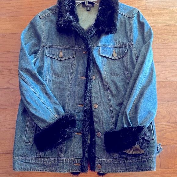 dennis basso Jackets & Blazers - Dennis Basso Vintage Denim Jacket, Faux Black Fur Collar, Cuffs and Front, Large